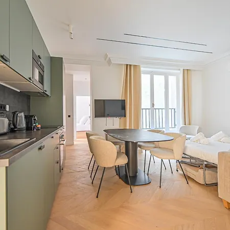 Sumptuous & Serene Parisian Flat Apartman *