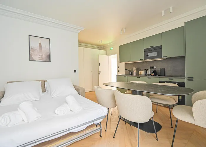 Sumptuous & Serene Parisian Flat París