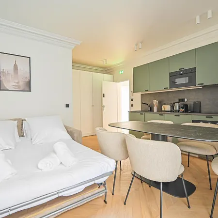 Sumptuous & Serene Parisian Flat Párizs